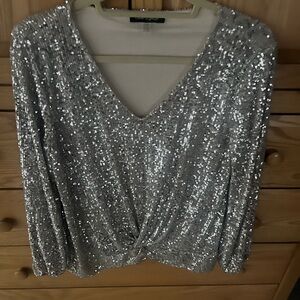 Cable & Gauge Silver Sequin Dressy Top. Gathered at waist. Large